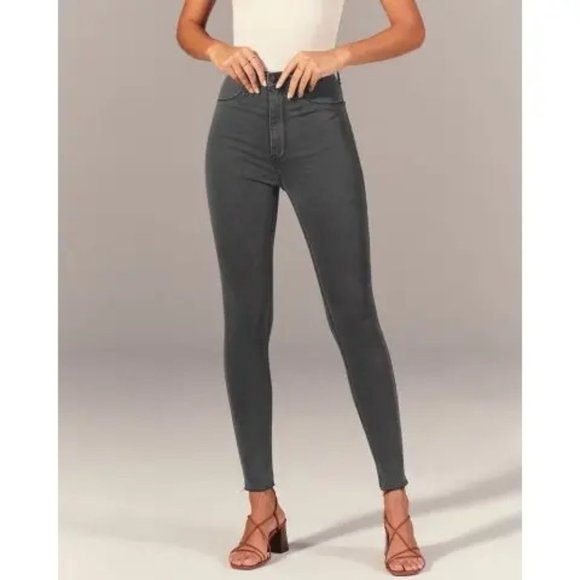 HOST PICK🌟 Abercrombie ultra high rise jean legging - Picture 2 of 7
